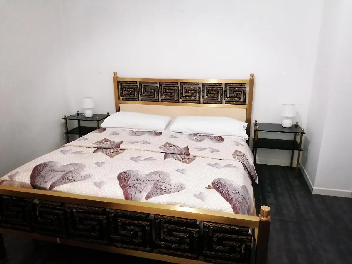 Casa Nuccia 2 Hotel Milan 0*,  Italy
